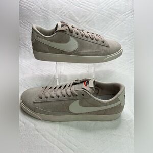 16: Womens Nike Blazer Low SD (sand / white suede) Size 8.5